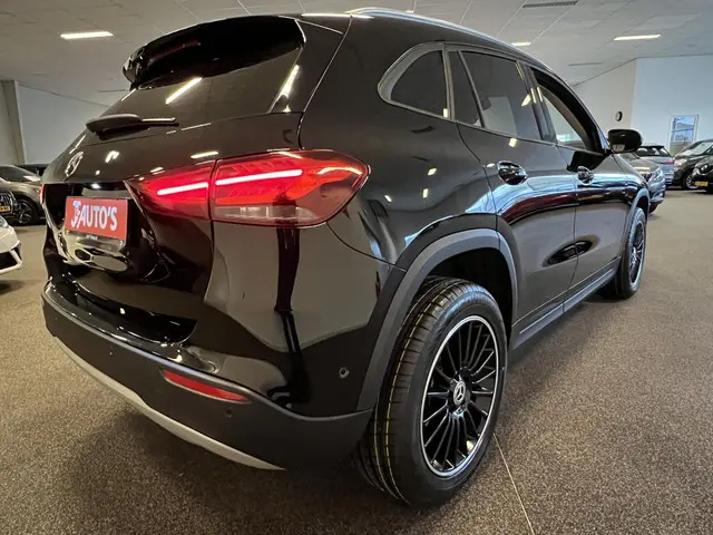 Mercedes-Benz GLA 180 2021 Benzine 5