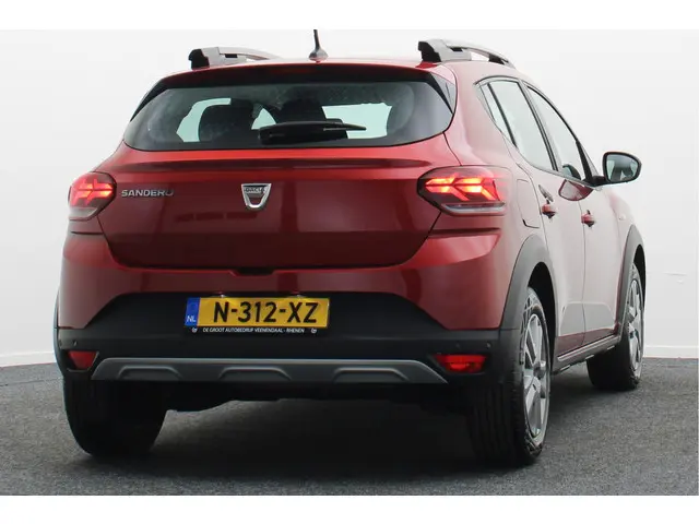 Dacia Sandero Stepway 1.0 TCe 90 Comfort 2021 Benzine 18