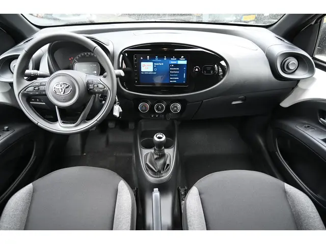 Toyota Aygo X 1.0 VVT-i MT Play 2025 Benzine 9