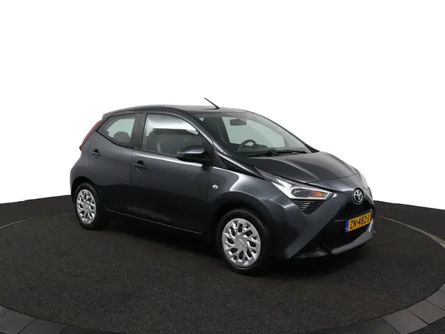 Toyota Aygo 1.0 VVT-i x-play 2019 Benzine 14