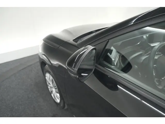 Peugeot 208 PureTech 75 Active 2023 Benzine 17