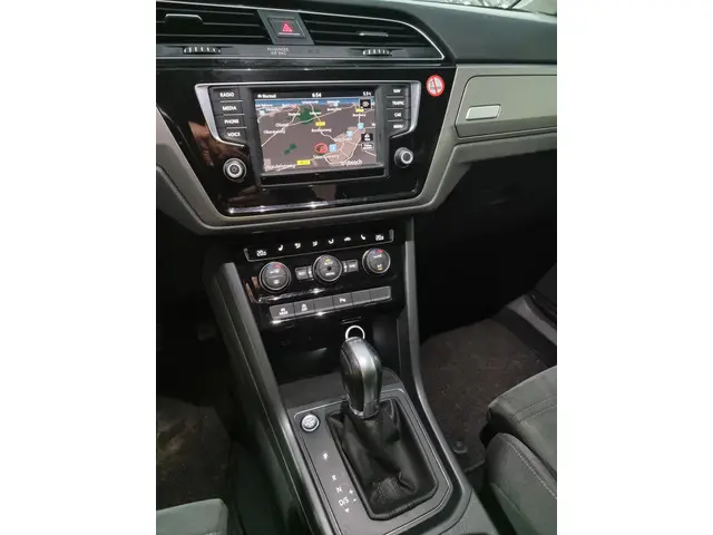 Volkswagen Touran 1.4 TSI Connected Series 2017 Benzine 17
