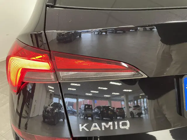 Škoda Kamiq 1.0 TSI 110 pk Ambition 2021 Benzine 12