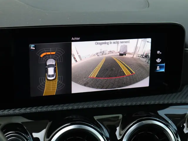 Mercedes-Benz CLA 180 Business Line 2022 Benzine 18