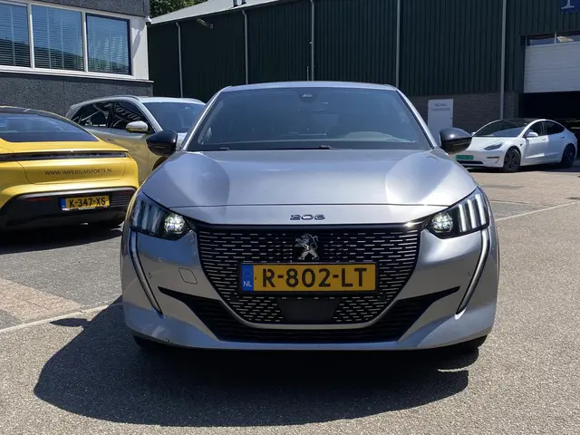 Peugeot e-208 2