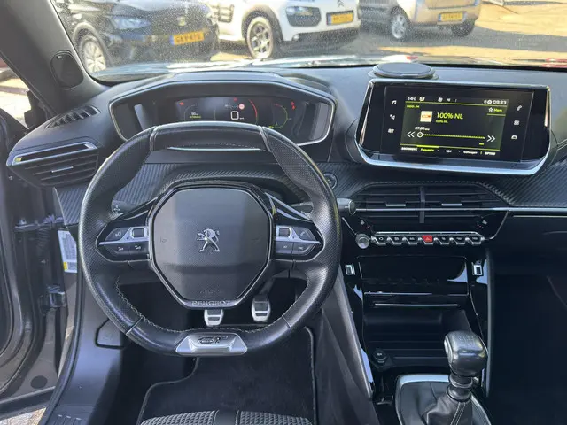Peugeot 2008 1.2 PureTech GT-Line 2020 Benzine 28
