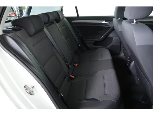 Volkswagen e-Golf e-Golf 2019 Elektrisch 13