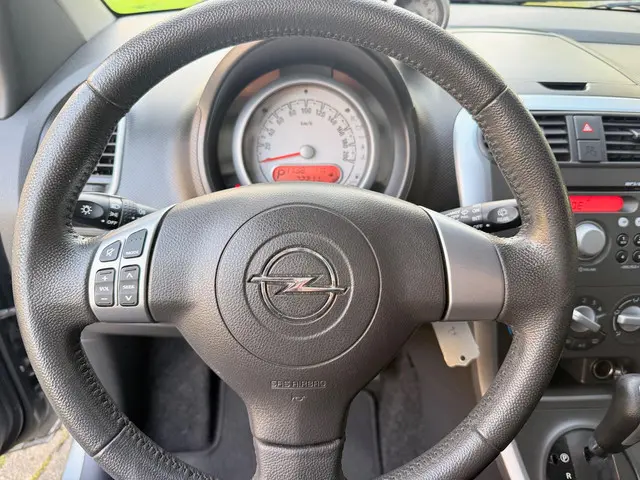 Opel Agila 1.2 Edition STYLE 2013 Benzine 6