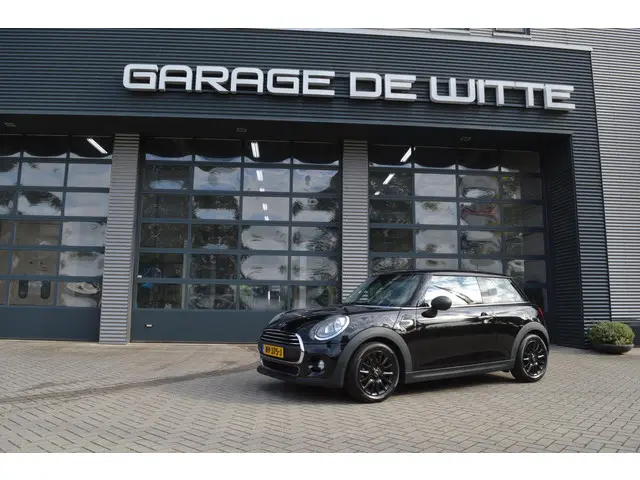 MINI One Mini 1.2 Business 2017 Benzine