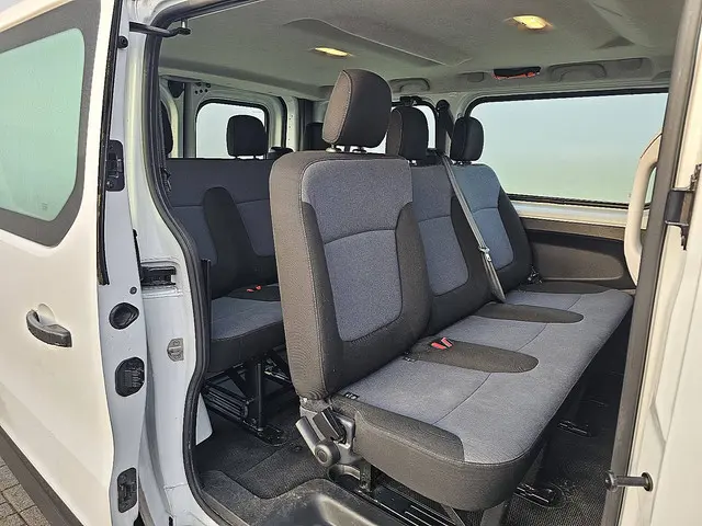 Opel Vivaro 1.6 2019 Diesel 13