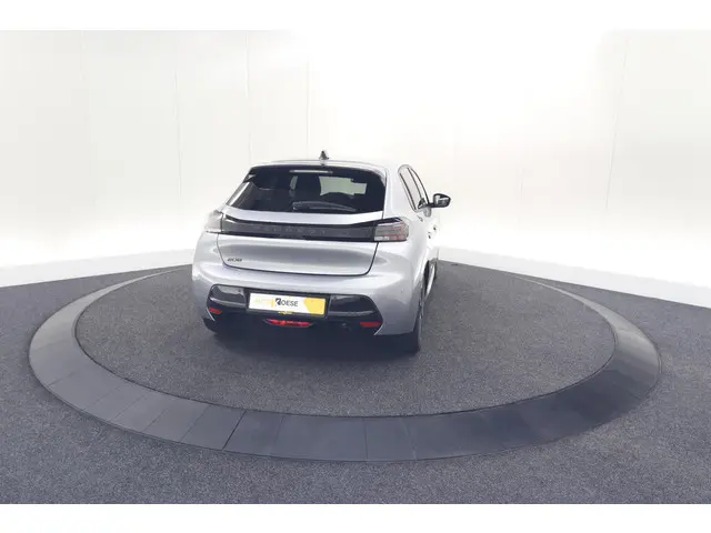 Peugeot 208 PureTech 100 Allure Pack 2023 Benzine 11