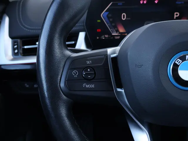 BMW X1 xDrive30e 2022 Hybride Benzine 30