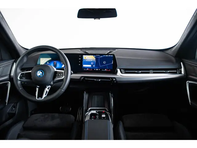 BMW X1 xDrive30e 2024 Hybride Benzine 3