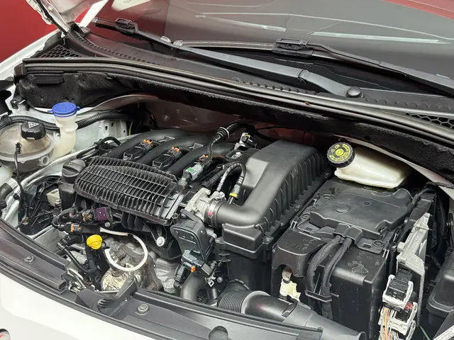 Citroën C3 1.0 PureTech Attraction 2016 Benzine 12