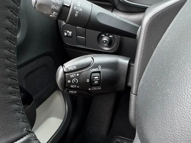 Citroën C3 1.2 PureTech C-Series 2021 Benzine 26