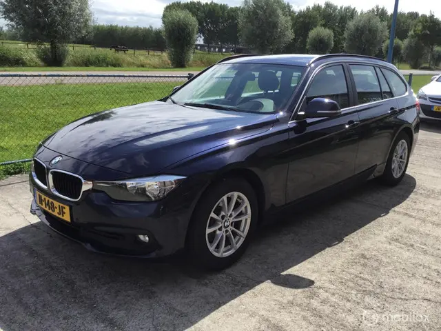 BMW 3 Serie Touring 318d 2017 Diesel