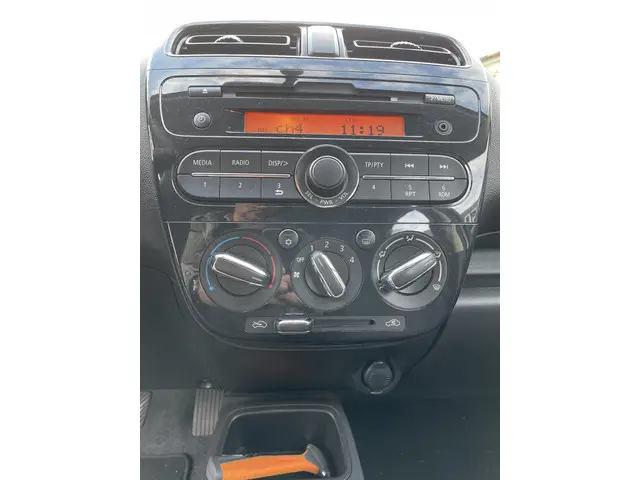 Mitsubishi Space Star 1.0 Cool+ 2017 Benzine 17