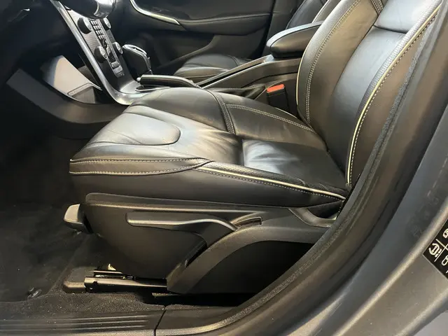 Volvo V40 T3 Polar+ Sport Automaat 2019 Benzine 29
