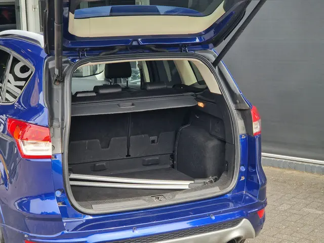 Ford Kuga 1.5 Titanium Styling Pack 4WD 2016 Benzine 4