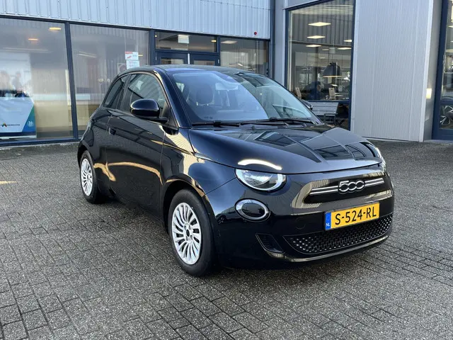 Fiat 500 42 kWh 2023 Elektrisch 51