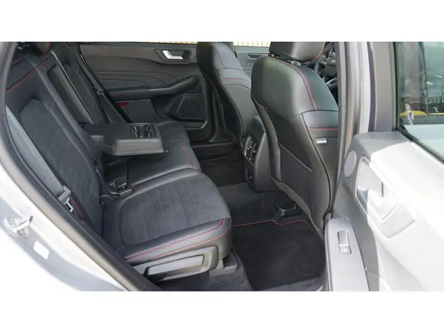 Ford Kuga 1.5 EcoBoost ST-Line X 2022 Benzine 26