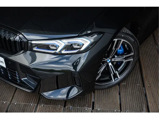 BMW 3 Serie Touring 320e 2024 Hybride Benzine 13