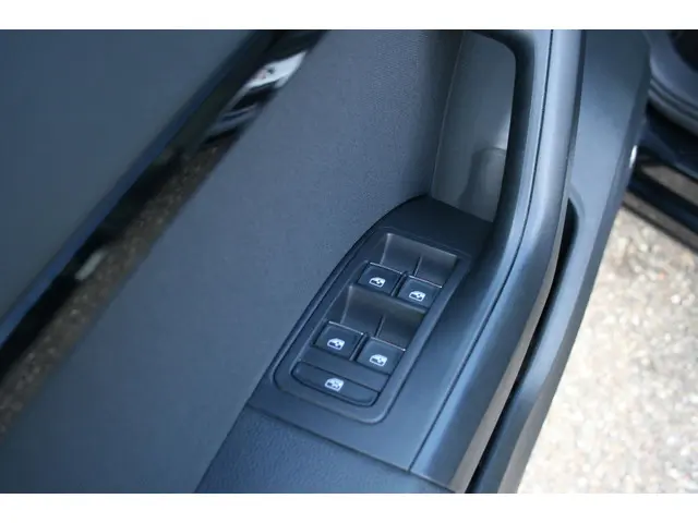 SEAT Ateca 1.5 TSI FR Business Intense 2020 Benzine 29