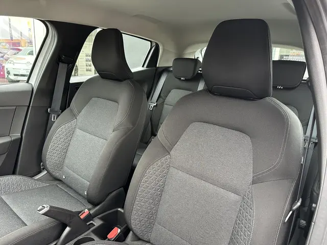 Renault Clio TCe 90 Equilibre 2023 Benzine 12