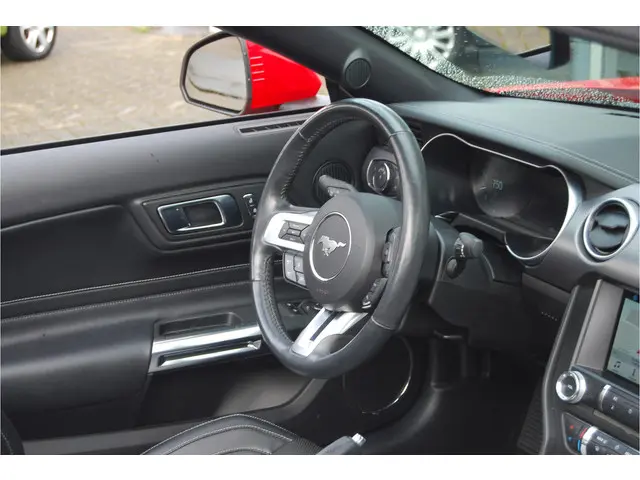 Ford Mustang Convertible 2.3 EcoBoost 290pk 2018 Benzine 57