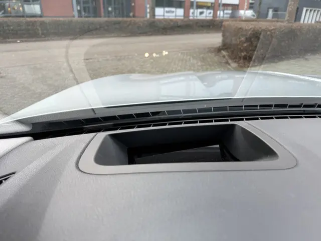 BMW 5 Serie Touring 520i High Executive 2016 Benzine 18