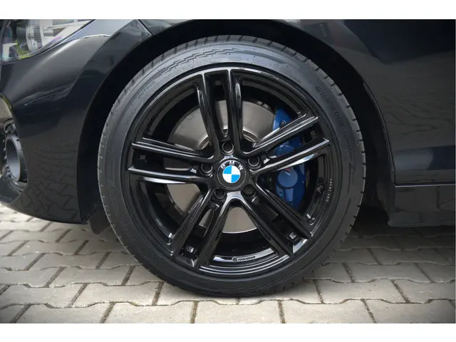 BMW 1 Serie 118i High Executive M Sport 2017 Benzine 18
