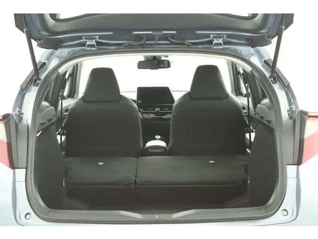 Toyota C-HR 1.8 Hybrid Dynamic 2023 Hybride Benzine 26