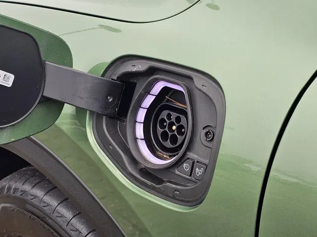 Ford Kuga 2.5 PHEV Titanium 2024 Hybride Benzine 29