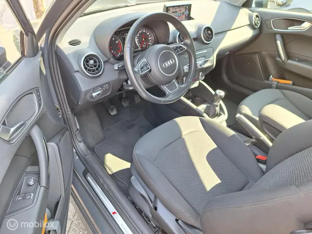 Audi A1 1.0 TFSI ADVANCE navi/s-line pakket 2018 Benzine 10