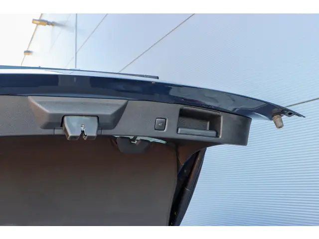 Ford Kuga 2.5 PHEV ST-Line 2022 Hybride Benzine 13