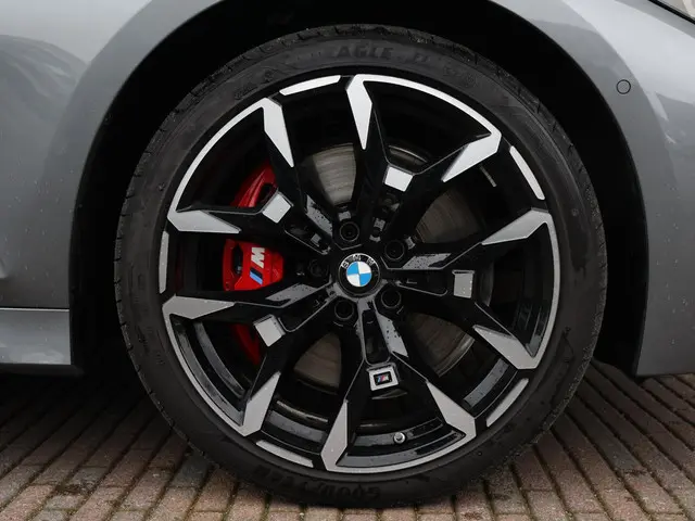 BMW 3 Serie 330e 2026 Hybride Benzine 6