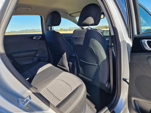 Kia Ceed 1.0 T-GDi !! 6000 km !! 2022 Benzine 36