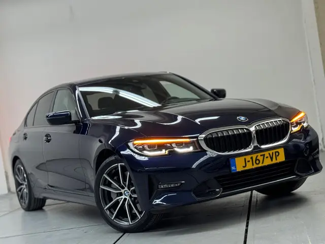 BMW 3 Serie 330e eDrive Edition 2020 Hybride Benzine 11