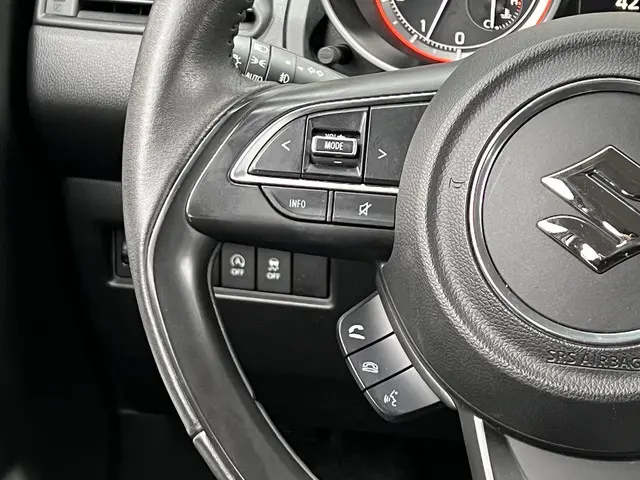 Suzuki Swift 1.2 Select Smart Hybrid 2021 Benzine 20