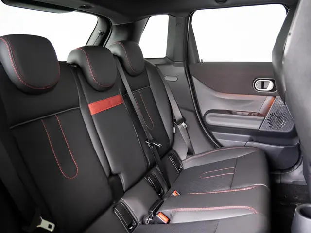 MINI 5-Deurs Cooper C 2025 Benzine 11