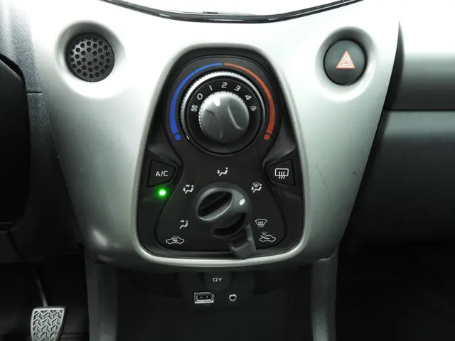 Toyota Aygo 1.0 VVT-i x-play 2016 Benzine 17