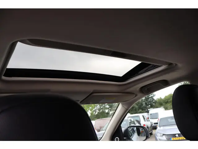 Mitsubishi Outlander 2.0 Instyle 2014 Benzine 24