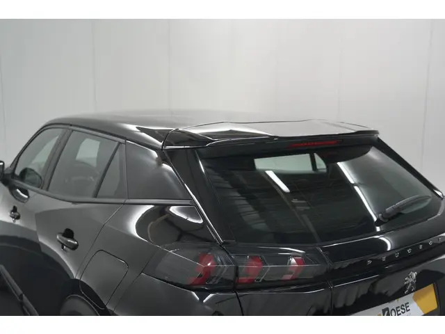 Peugeot 2008 PureTech 130 Active Pack 2023 Benzine 20