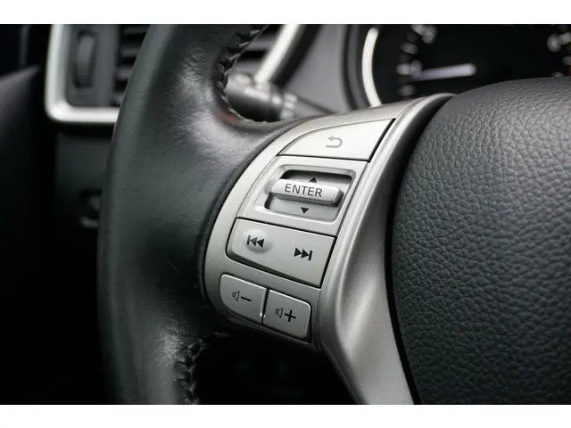 Nissan QASHQAI 1.2 Tekna 2015 Benzine 24