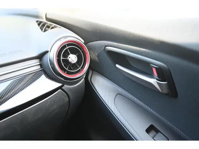 Mazda 2 SkyActiv-G 90 automaat Homura 2024 Benzine 21