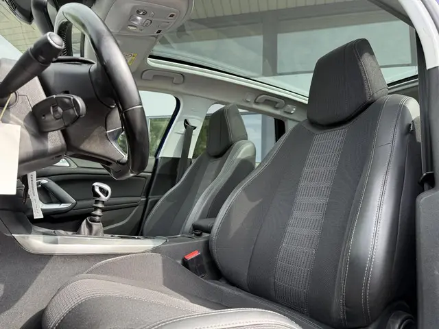 Peugeot 308 SW 1.5 BlueHDi 130pk Premium 2019 Diesel 9
