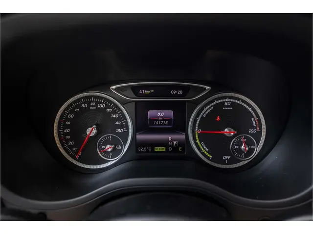 Mercedes-Benz B-Klasse 250 e 28 kWh 2016 Elektrisch 8