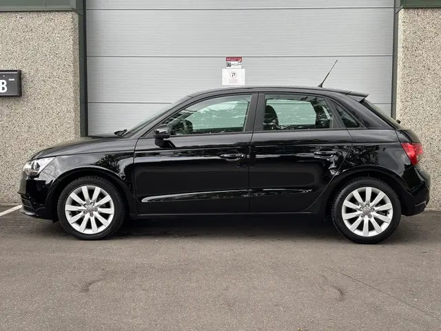Audi A1 Sportback 1.2 TFSI Attr 2012 Benzine 5