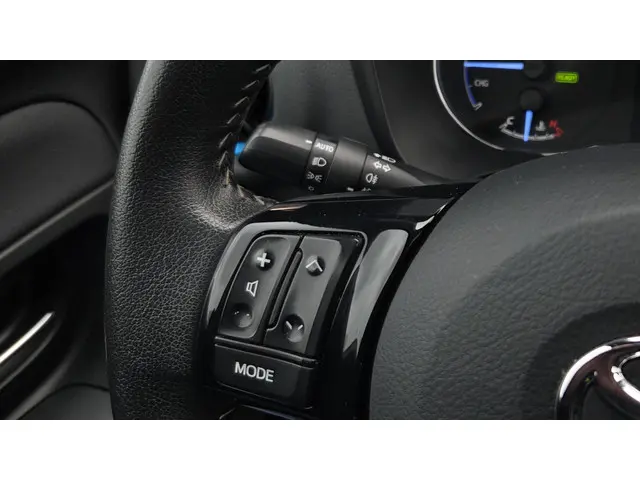 Toyota Yaris 1.5 Hybrid Splash 2018 Hybride Benzine 15