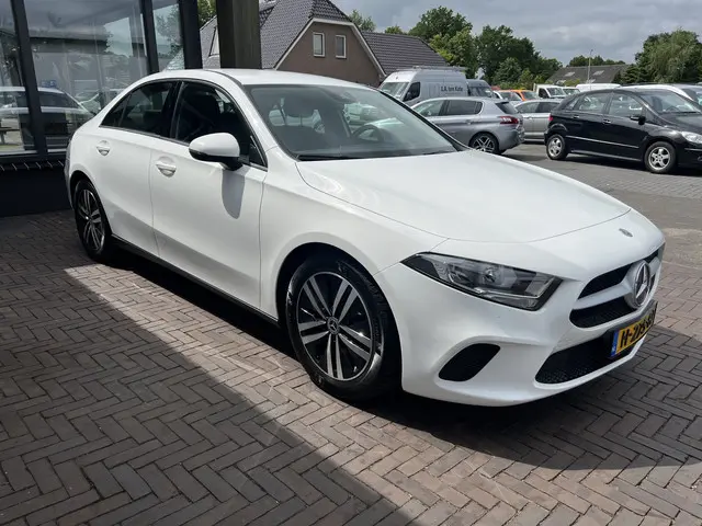 Mercedes-Benz A-Klasse 180 2020 Benzine 9